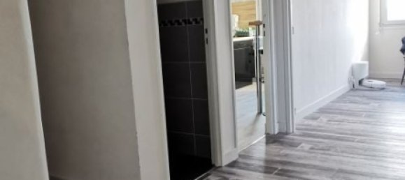 2 Schlafzimmer Wohnung in Epernay, France, Nr. 257237 5