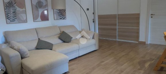 Квартира с 3 спальнями в Рим, Италия № 339960 2