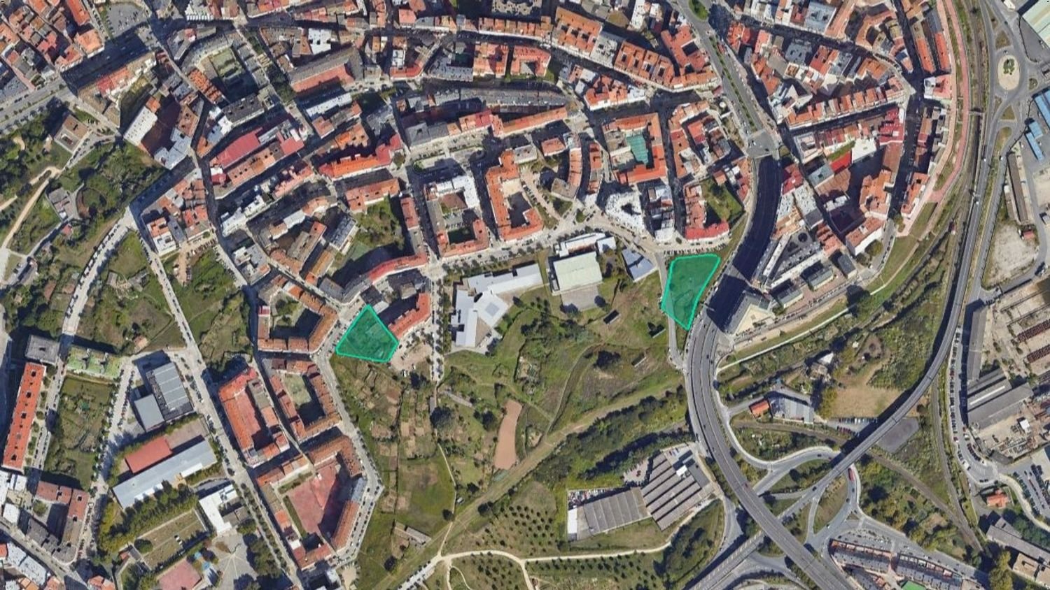 Terreno en La Coruña, Spain No. 203394