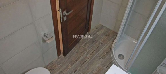 2 bedrooms Apartment in Pembroke, Malta No. 9919 5