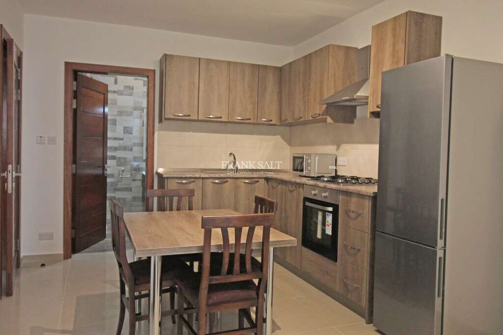 2 bedrooms Apartment in Pembroke, Malta No. 9919