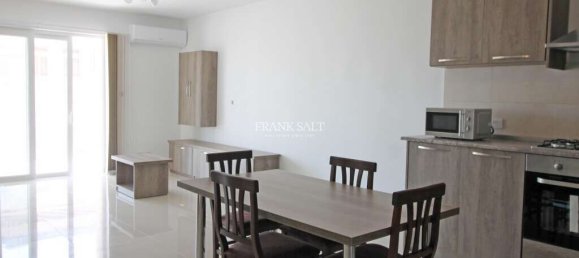 2 bedrooms Apartment in Pembroke, Malta No. 9919 10