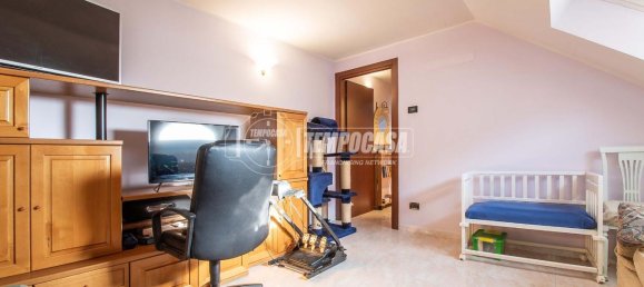 3 rooms Apartment in Garbagnate Milanese, Italy No. 11633 16