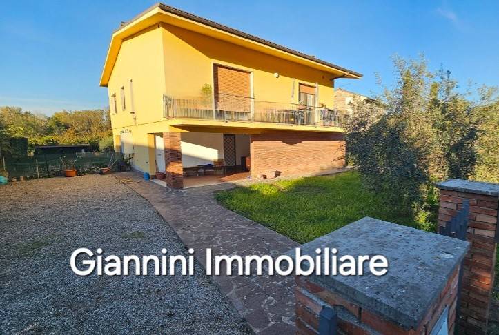 Villa T4 em Capannori, Italy N.º 214602
