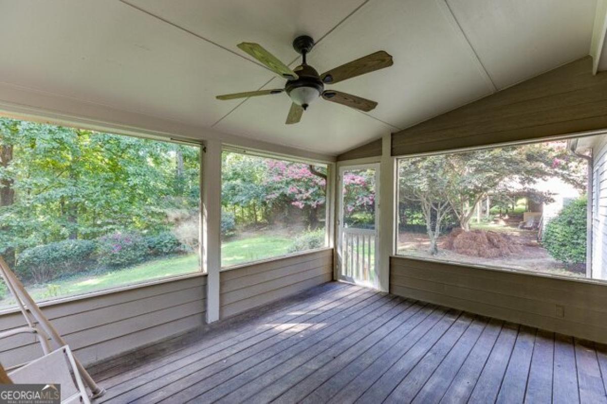 Дом с 4 спальнями в Buford, США № 413119