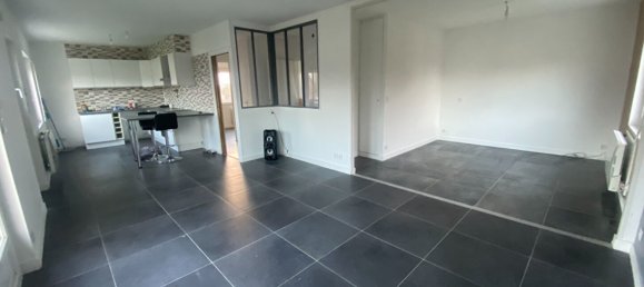 Дом с 2 спальнями в Меллеруа, Франция № 215804 2