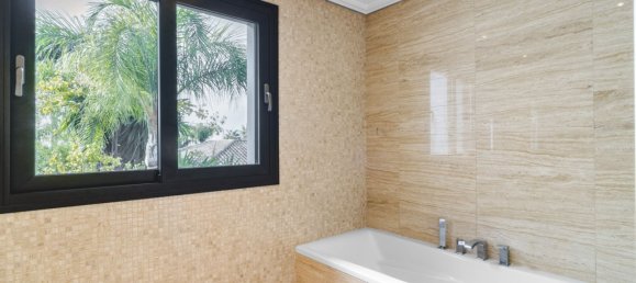 Villa T6 em Marbella, Spain N.º 98960 45