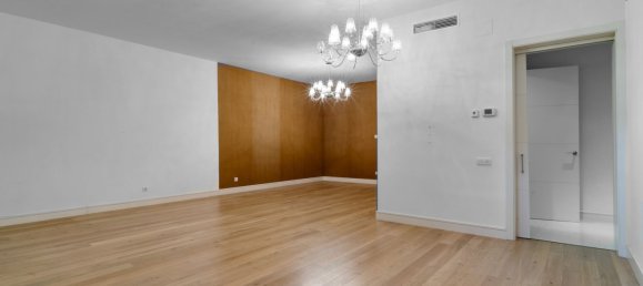 Villa T6 em Marbella, Spain N.º 98960 40