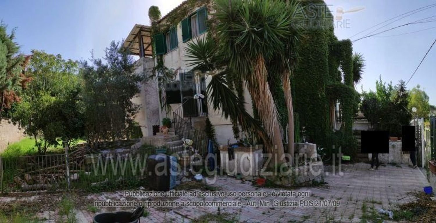 Casa de 10 divisões em Pozzuoli, Italy N.º 13964