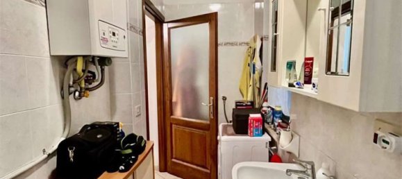 3 rooms Apartment in Reggio Emilia, Italy No. 289727 13