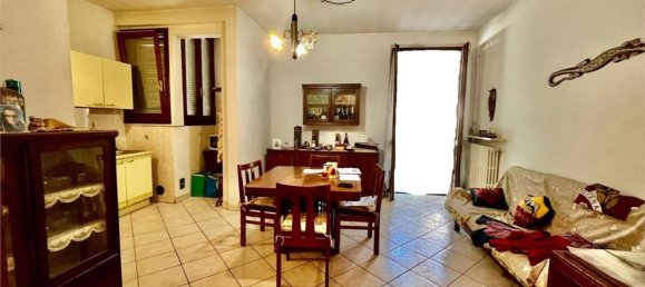 3 rooms Apartment in Reggio Emilia, Italy No. 289727 2