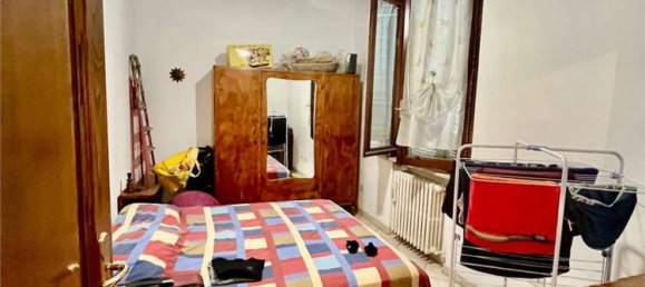 3 rooms Apartment in Reggio Emilia, Italy No. 289727 9