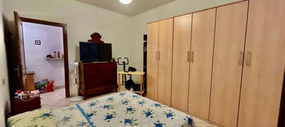 3 rooms Apartment in Reggio Emilia, Italy No. 289727 6
