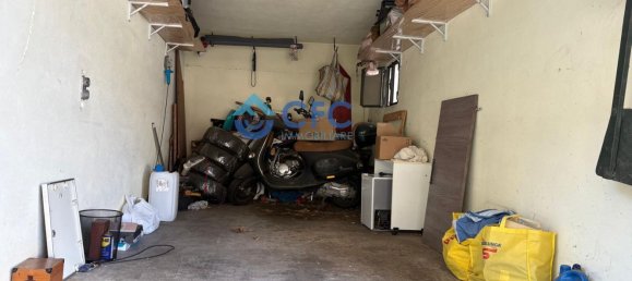 14m² Garage in Milan, Italy No. 359031 2