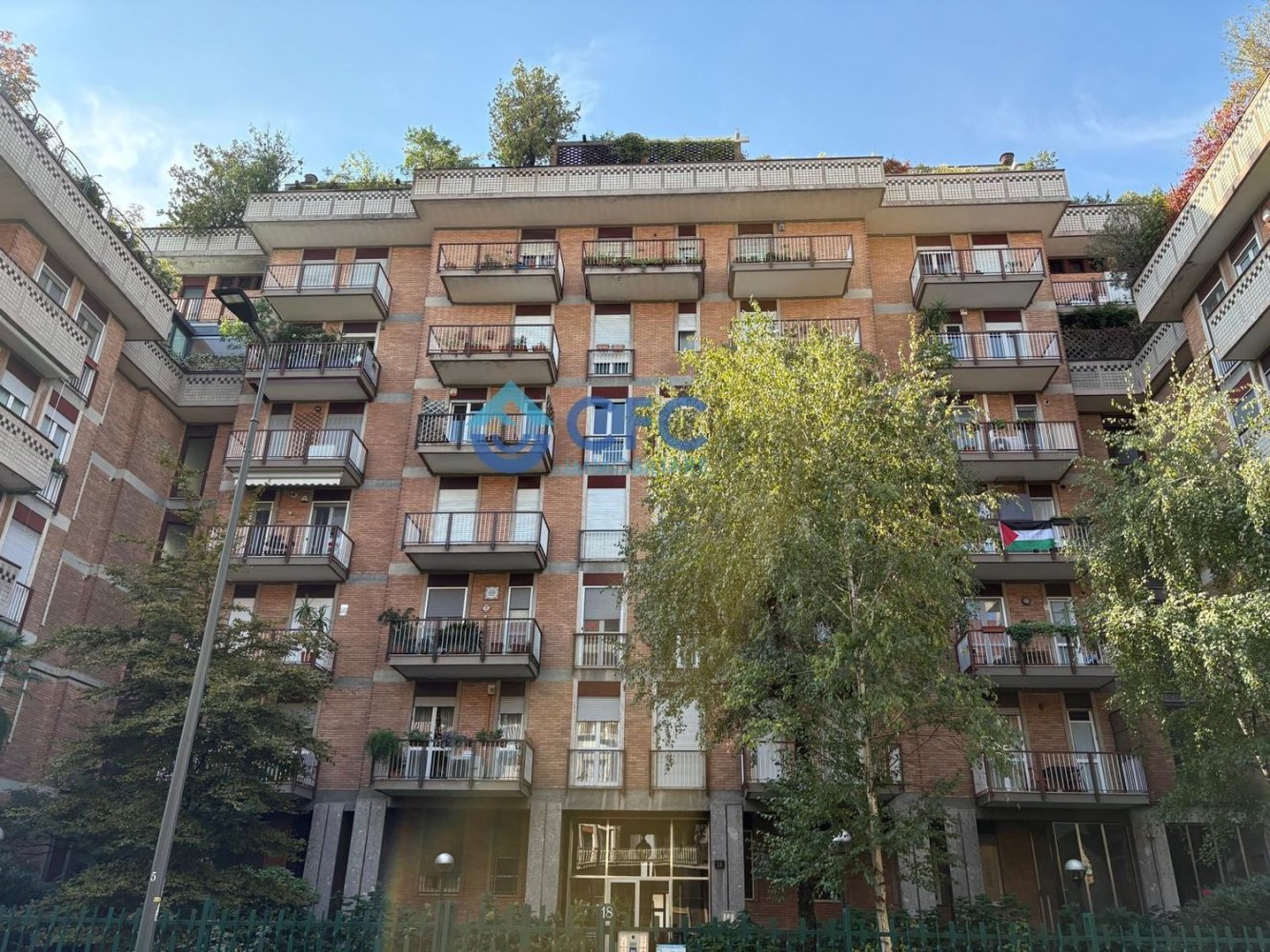 14m² Garage in Milan, Italy No. 359031