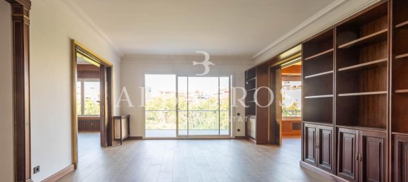6 bedrooms Apartment in Barcelona, Spain No. 87440 8