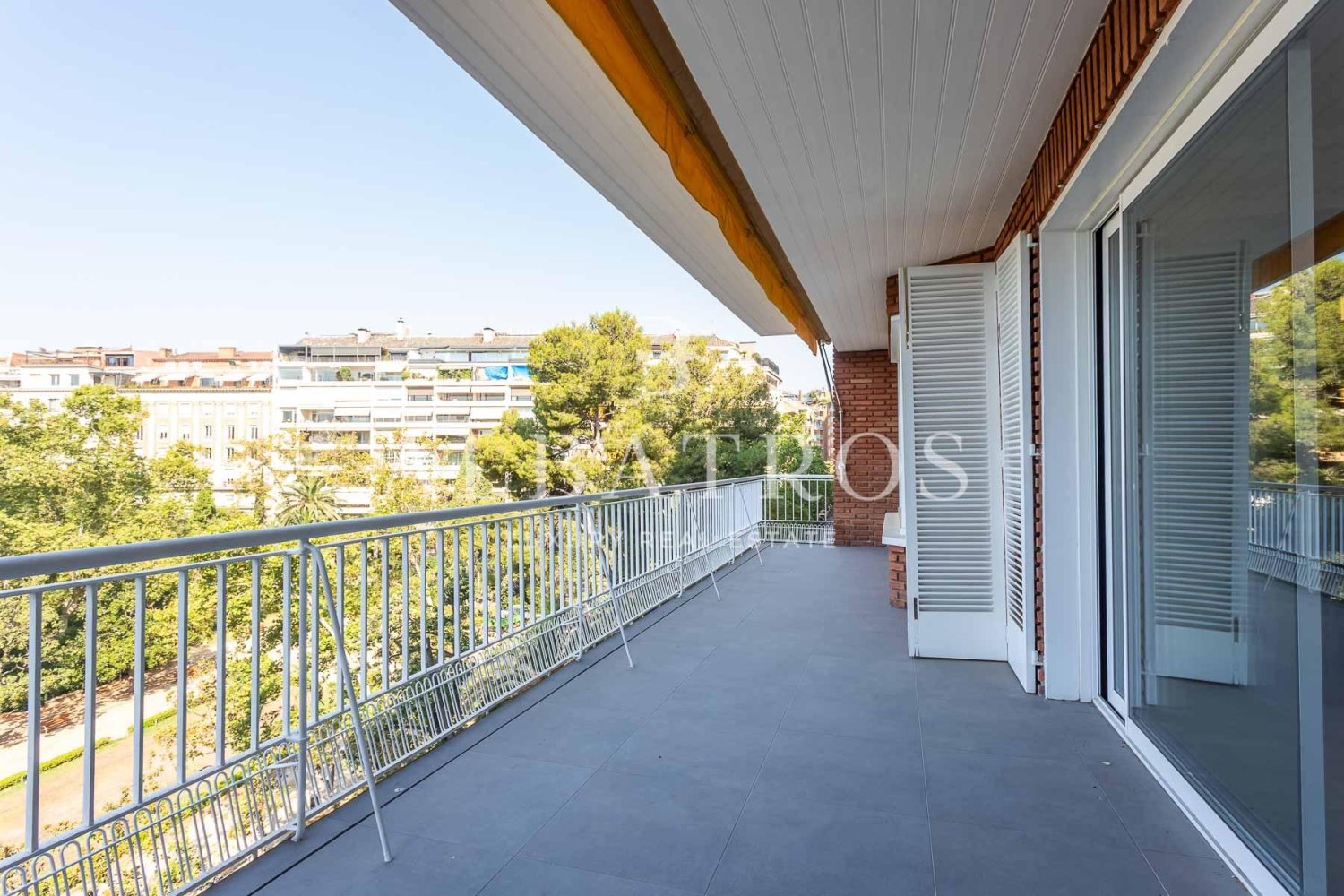 6 bedrooms Apartment in Barcelona, Spain No. 87440