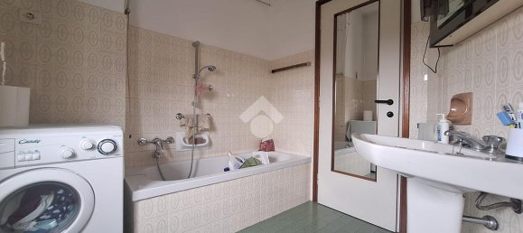 3-salle Appartement à Magenta, Italy No. 133401 21