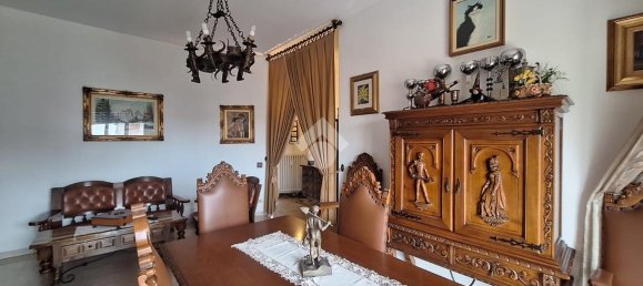 3-salle Appartement à Magenta, Italy No. 133401 6