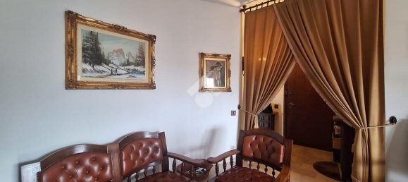3-salle Appartement à Magenta, Italy No. 133401 8