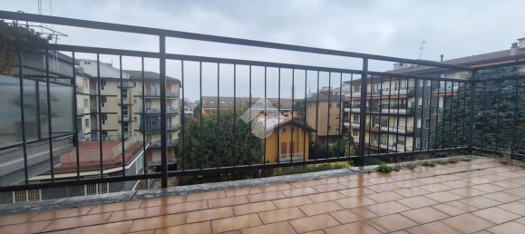 3-salle Appartement à Magenta, Italy No. 133401 17