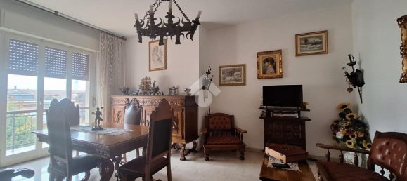 3-salle Appartement à Magenta, Italy No. 133401 3