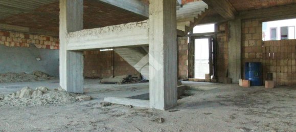 Дом с 3 спальнями в Серсале, Италия № 371378 10