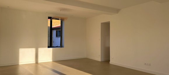 Casa de 4 dormitorios en Rhone, France No. 200539 6