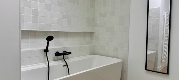 Casa de 4 dormitorios en Rhone, France No. 200539 8