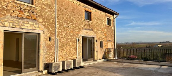 Casa de 4 dormitorios en Rhone, France No. 200539 2