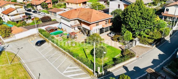 5 bedrooms Villa in Volpiano, Italy No. 374679 21