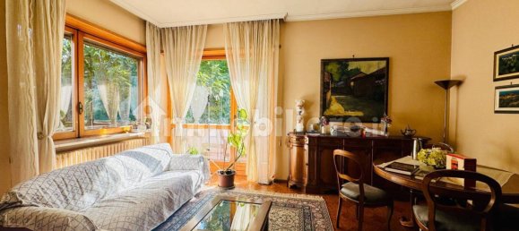 5 bedrooms Villa in Volpiano, Italy No. 374679 17