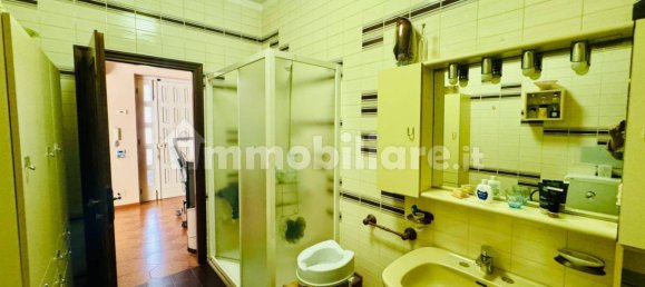 5 bedrooms Villa in Volpiano, Italy No. 374679 25