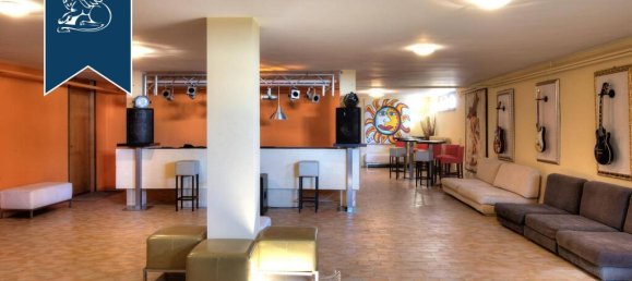 8 bedrooms Villa in Arona, Italy No. 381095 30