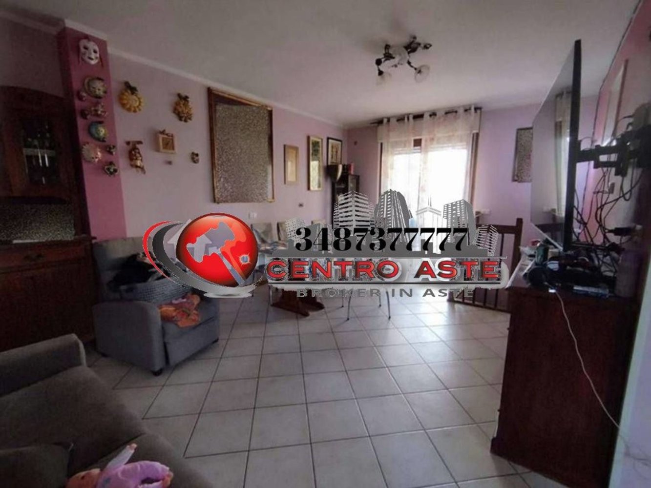 3 rooms Apartment in Rome, Italy No. 16990