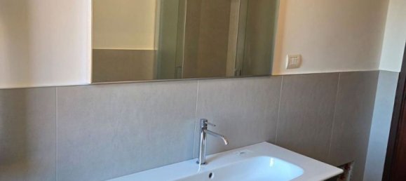 4 bedrooms Apartment in Pesaro, Italy No. 329951 10