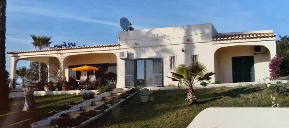 Casa de 3 dormitorios en Lagoa, Portugal No. 24927 3