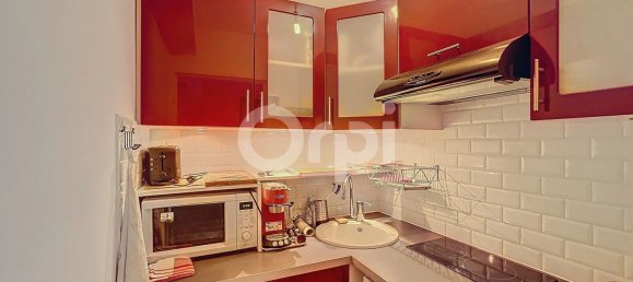 Studio in Paris, France No. 168861 3