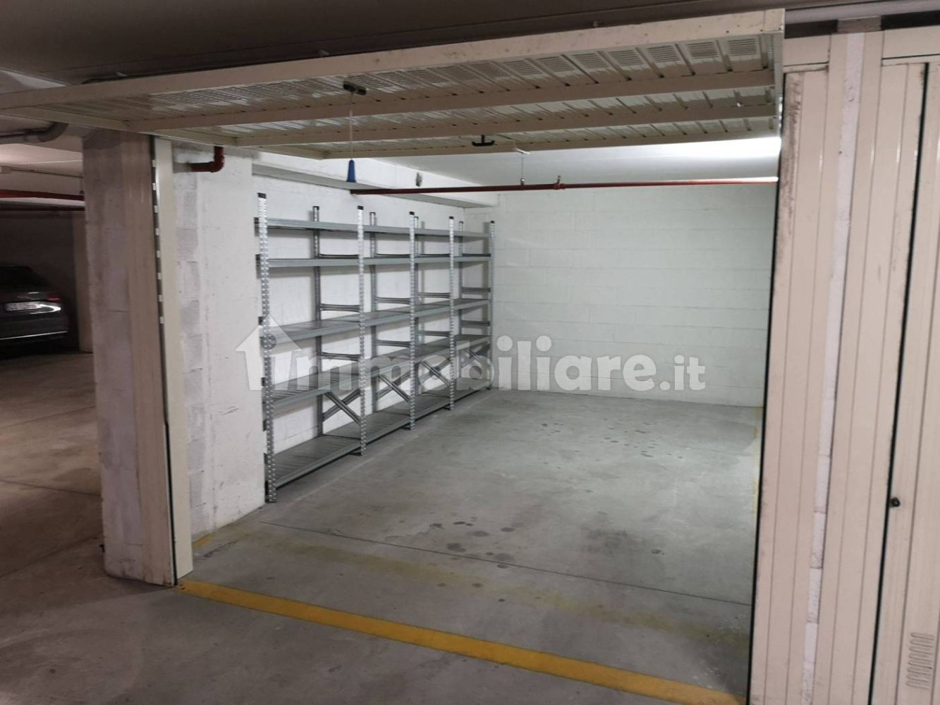 24m² Garage in Verona, Italy No. 380615