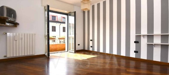 3 غرف نوم شقة في Milan, Italy رقم 323019 10