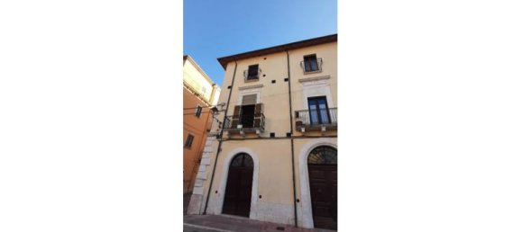 2 rooms Apartment in Popoli, Italy No. 370912 4