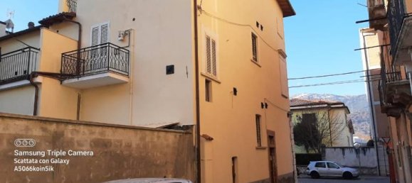 2 rooms Apartment in Popoli, Italy No. 370912 3