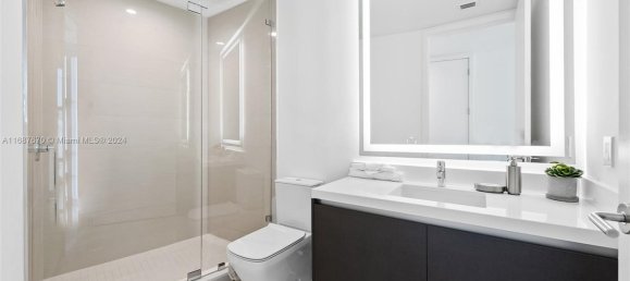 4 Schlafzimmer Gewerbliche Immobilien in Miami, USA, Nr. 614673 24