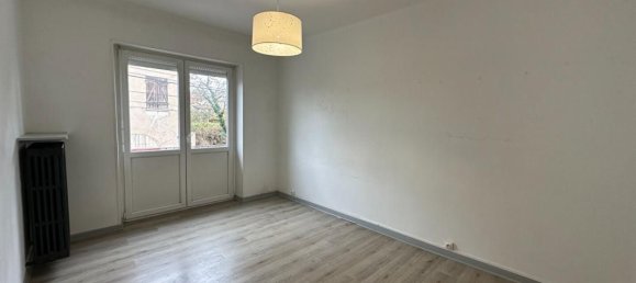Apartamento de 4 dormitorios en Creutzwald, France No. 264860 6