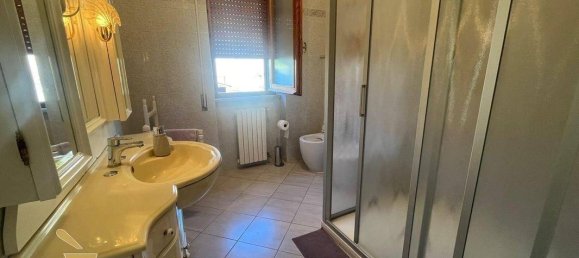 3 Schlafzimmer Villa in Aprilia, Italy, Nr. 92541 29