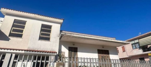 3 Schlafzimmer Villa in Aprilia, Italy, Nr. 92541 2