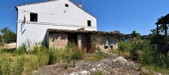 7 rooms House in Belmonte Piceno, Italy No. 167722 2