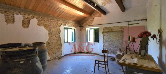 7 rooms House in Belmonte Piceno, Italy No. 167722 6