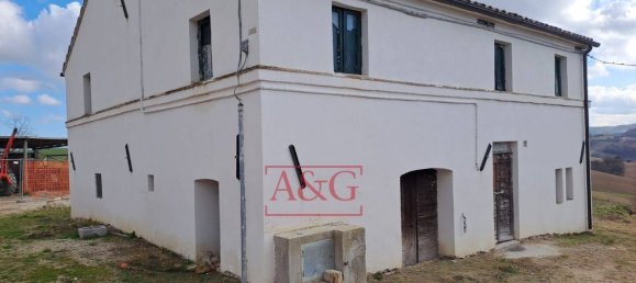 7 rooms House in Belmonte Piceno, Italy No. 167722 19