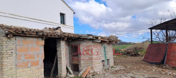 7 rooms House in Belmonte Piceno, Italy No. 167722 16